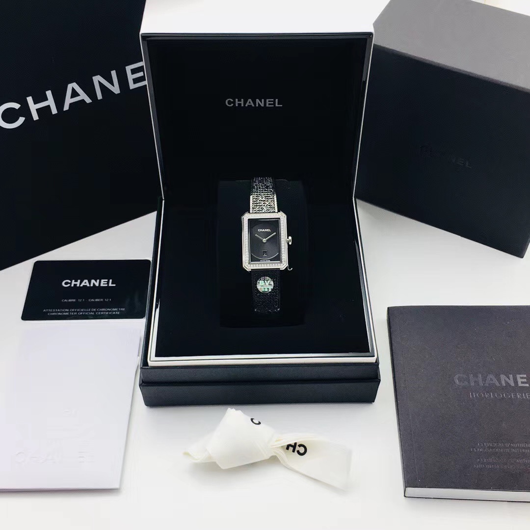 BV | 쿼츠 무브먼트 l26.7X34.6 mm l CHAN** BOY FRIEND H4884